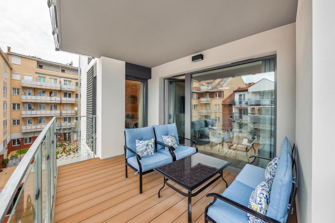 Apartamenty Sun & Snow Nadmorskie Tarasy Z Basenem โควอบเซก ภายนอก รูปภาพ