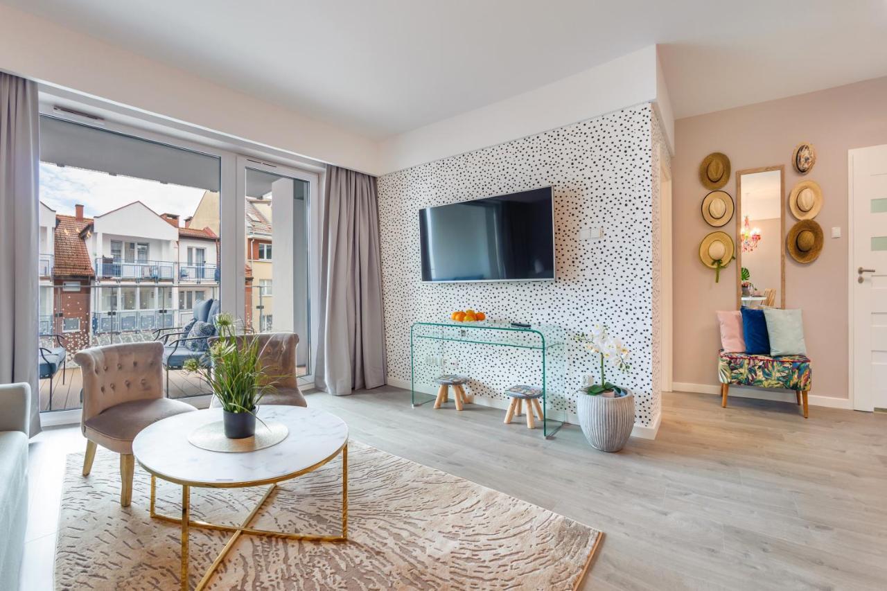 Apartamenty Sun & Snow Nadmorskie Tarasy Z Basenem โควอบเซก ภายนอก รูปภาพ