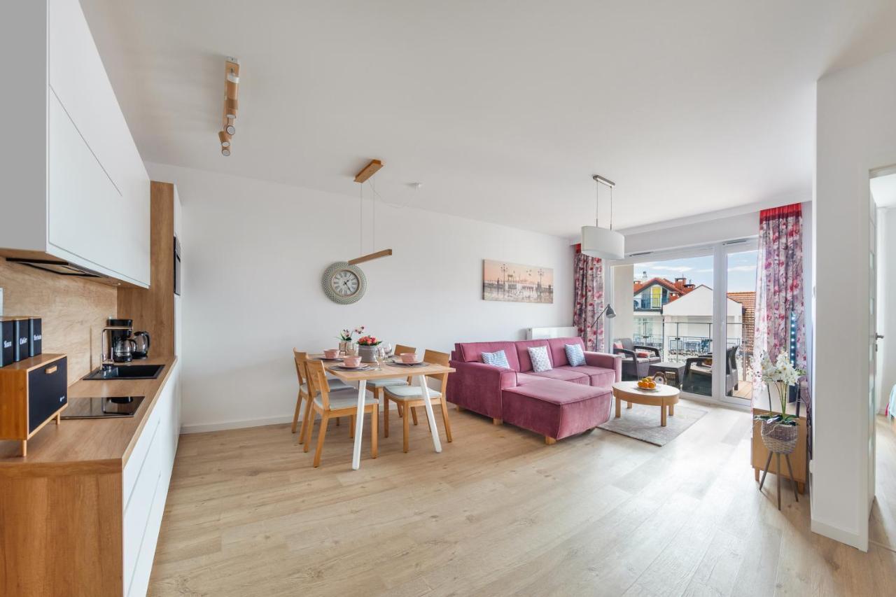 Apartamenty Sun & Snow Nadmorskie Tarasy Z Basenem โควอบเซก ภายนอก รูปภาพ