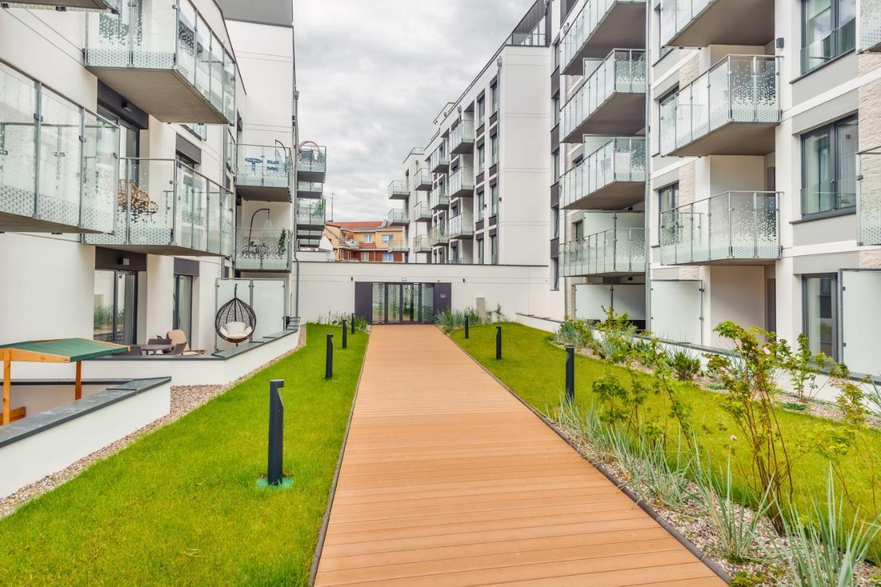 Apartamenty Sun & Snow Nadmorskie Tarasy Z Basenem โควอบเซก ภายนอก รูปภาพ